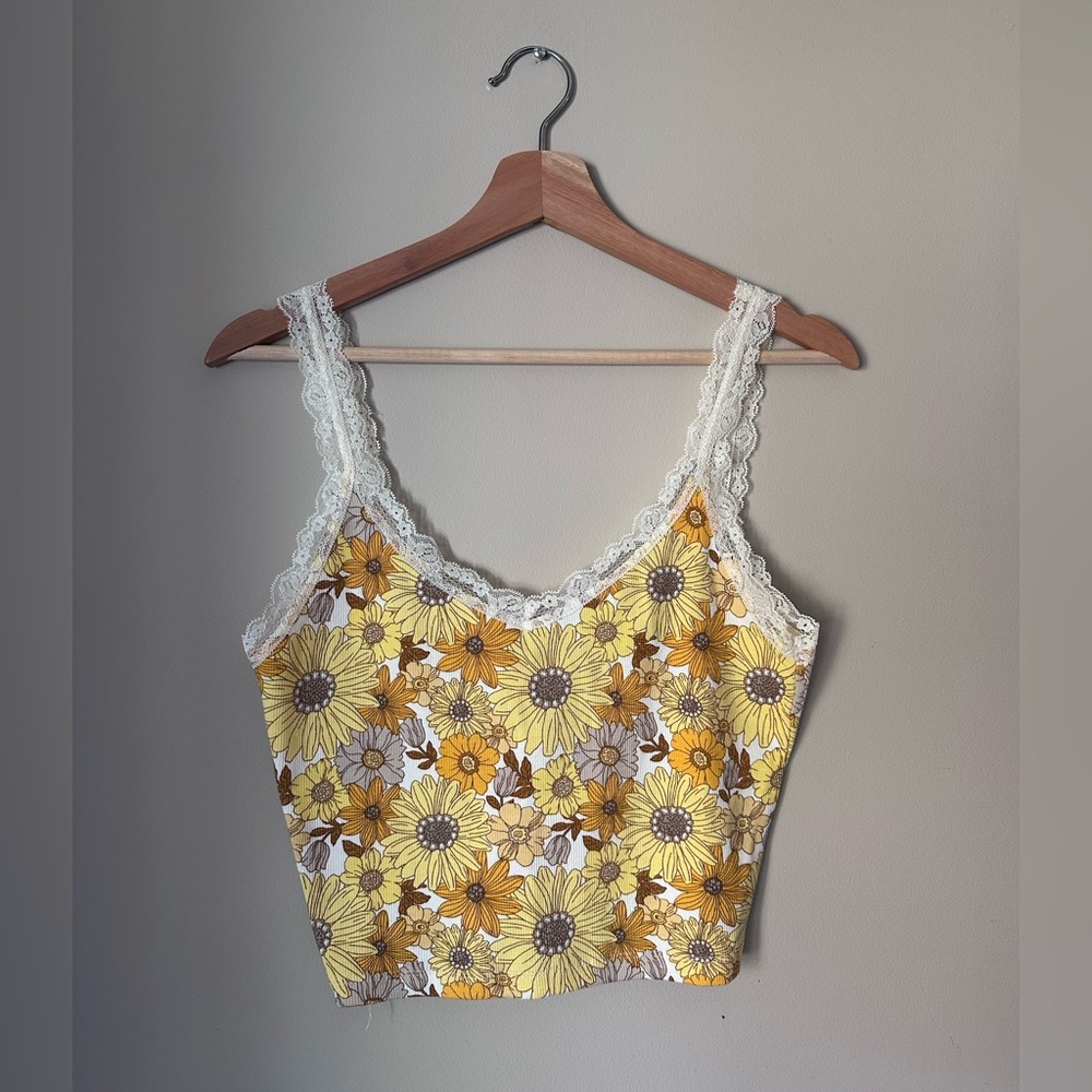 floral tank top